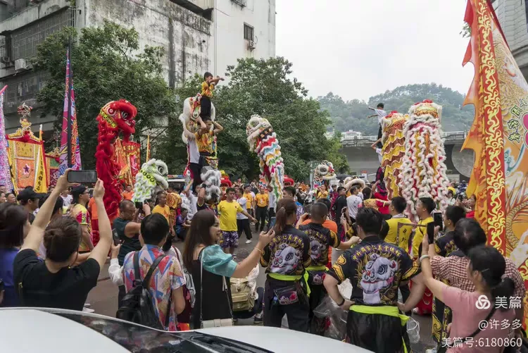 梧州龙母诞盛大巡游